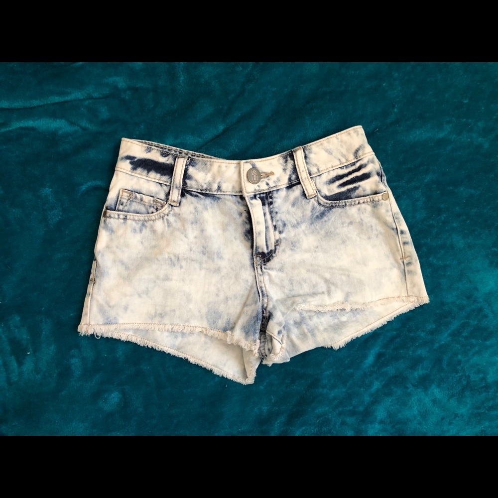 Bleached shorts